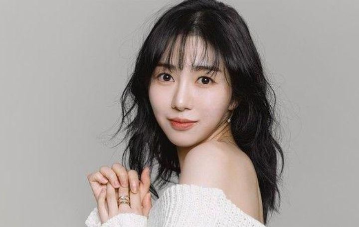 South Korean Singer Kwon Mina's Net Worth in 2021 